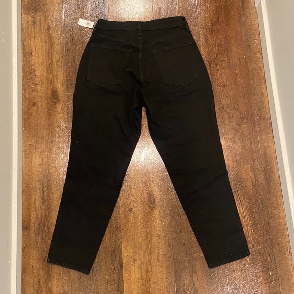 Curvy High-Waisted O.G. Straight Black Ankle Jeans for Women - Picture 4 of 5